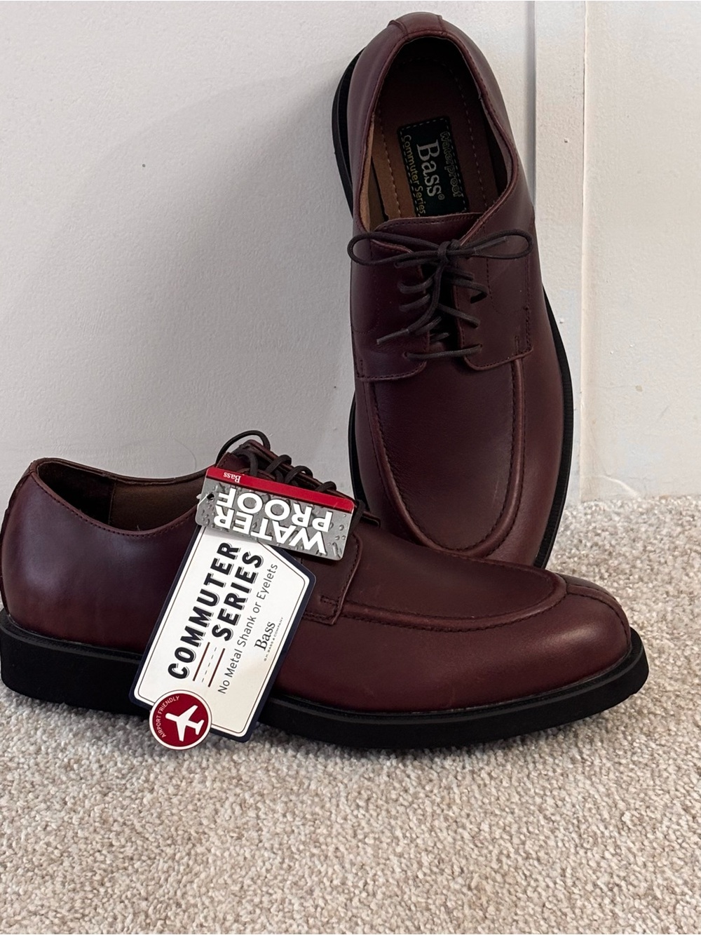 NWT Bass Commuter Series Oxford Shoes Oxblood Waterproof Size 9.5M
